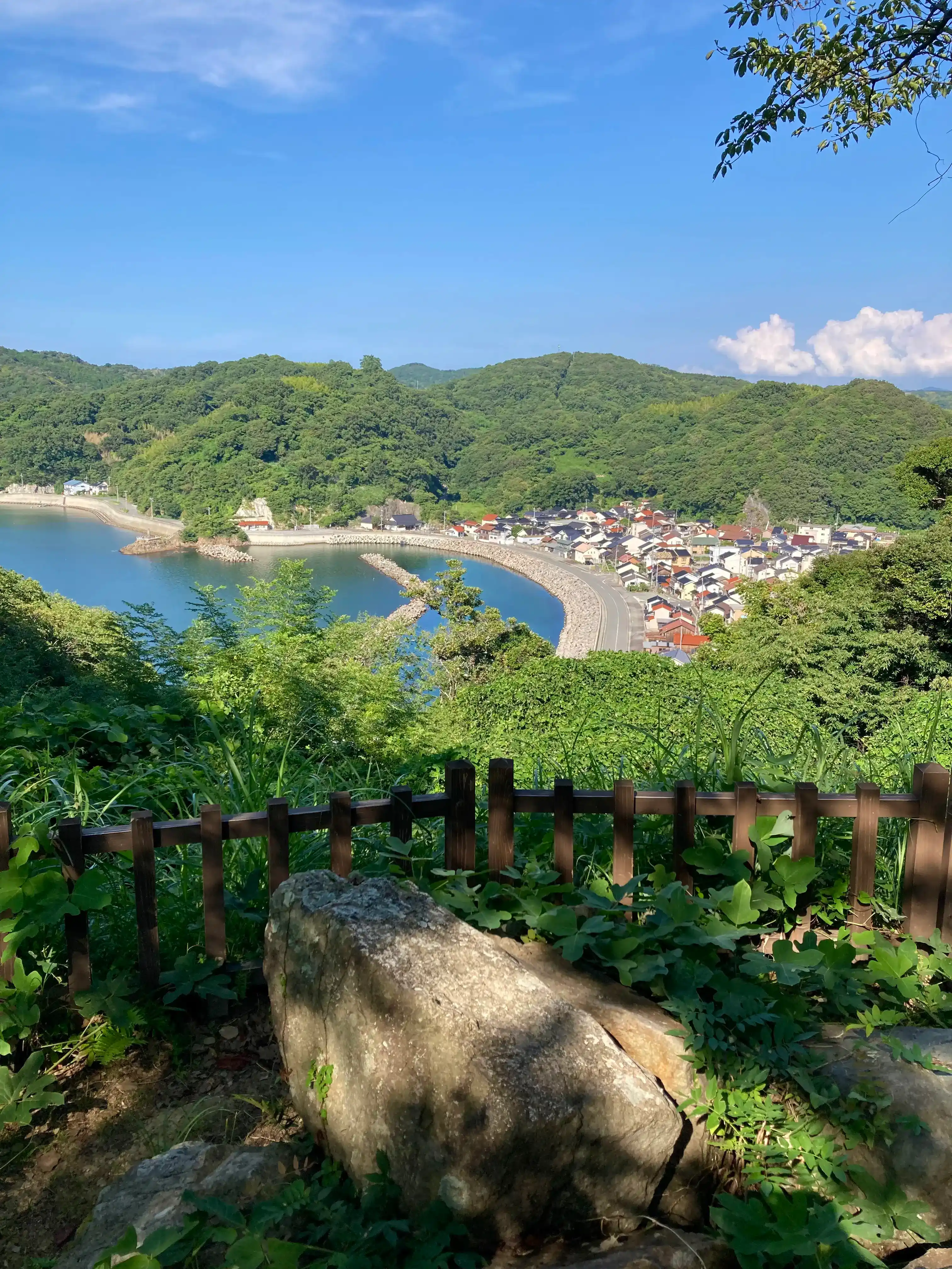 浜田城跡から日本海を望む風景