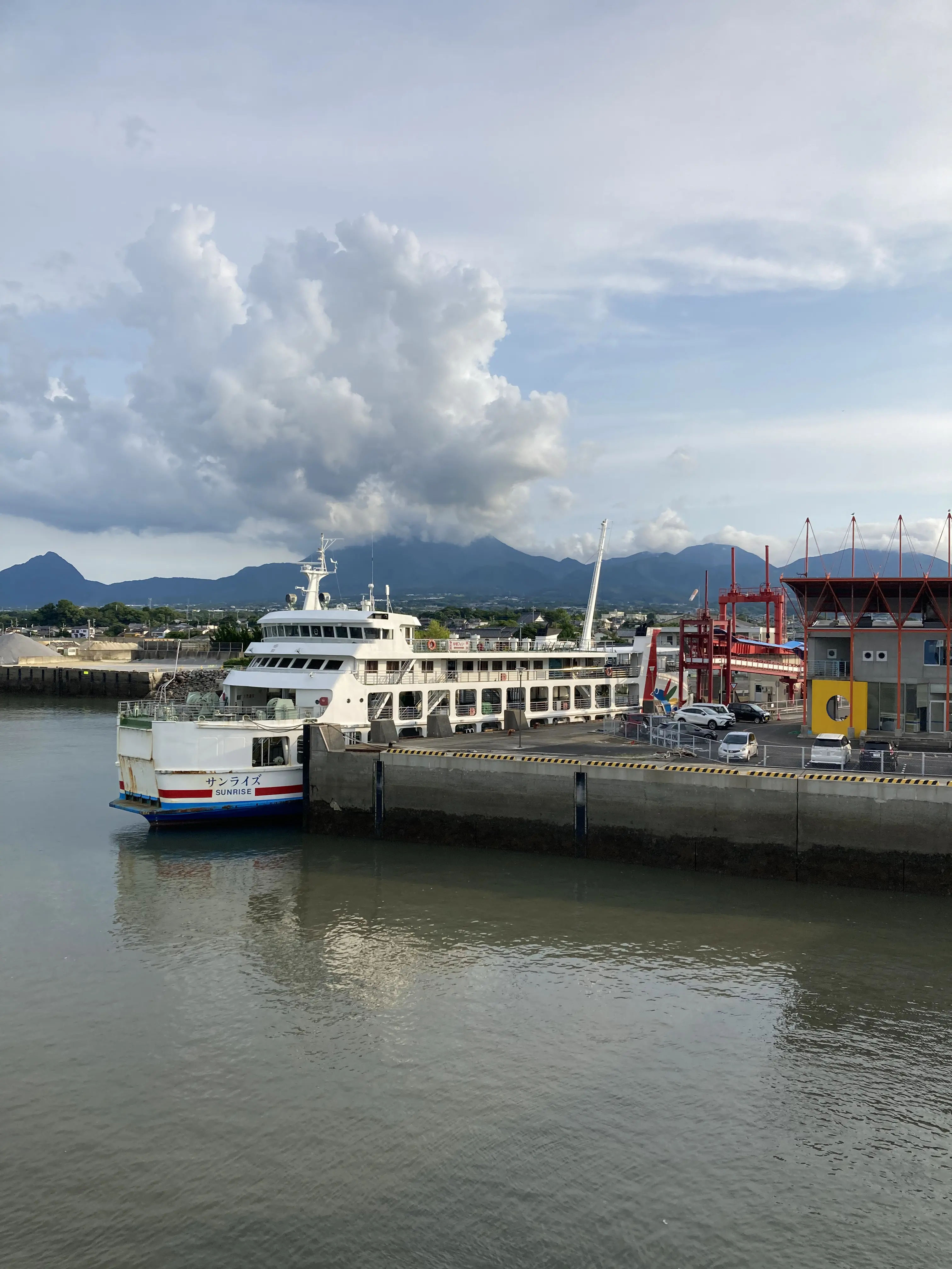 多比良港から長洲港へ向かうフェリーからの眺め